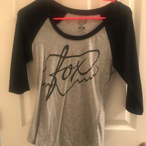 3/4 sleeve graphic tee